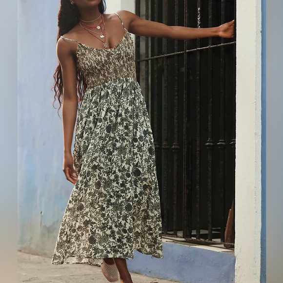 Free People Dresses & Skirts - Free People Sweet Nothings Smocked Floral Gauze Midi Dress